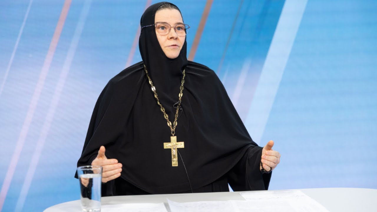 Игуменья Филарета: почему Пюхтицкий монастырь отвергает смену юрисдикции?