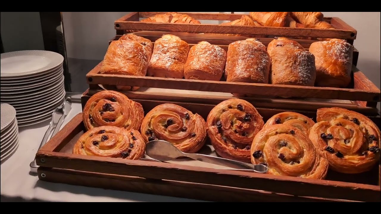 British Airways Lounge thumbnail