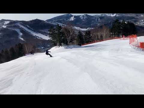2026/03/01日曜　志賀高原焼額山スキー場第１ゴンドラ降り口から第2高速乗り場まで　朝イチ➖4℃ 平年より高めだが、最近の割には低く、昨日のぐちゃぐちゃが固まりました。