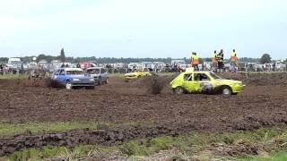 preview picture of video 'Autocross Nederhorst den Berg 2013 - 3e manche standaard klasse - groep 2'