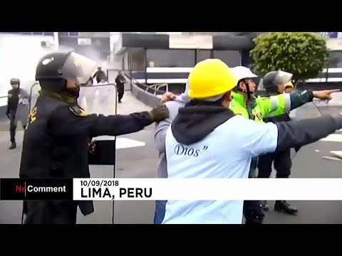 Adeptos de futebol e cristãos evangélicos envolvem-se em confrontos