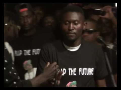 P-JAY'S FUNERAL: Macky 2 and B'Flow pay their last respects to P-Jay - B Flow