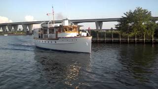 preview picture of video 'Sea Tabby arrives at Piney Narrows Yacht Haven, Kent Island, Md.'