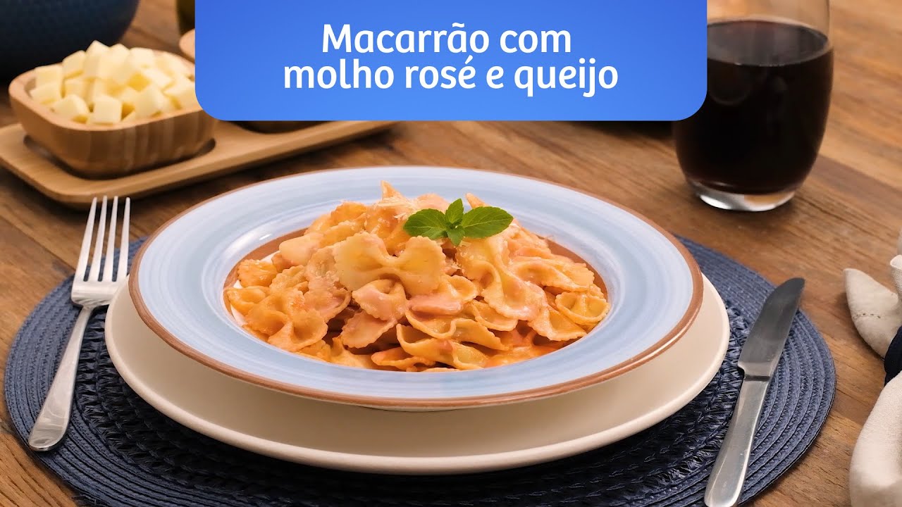 Macarrão com molho rosé e queijo