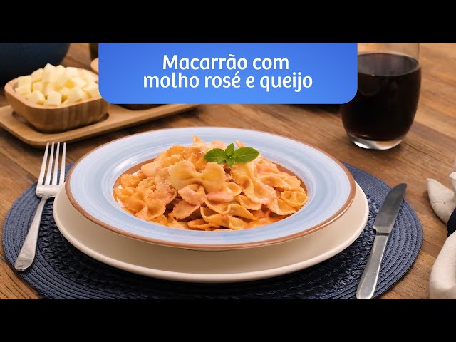 Macarrão com molho rosé e queijo