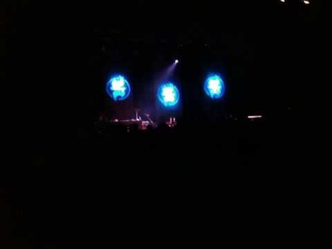 Samy Deluxe Konzert Hamburg Kampnagel 6.12.2009 - Tsunami Band Live  - INTRO Afrob