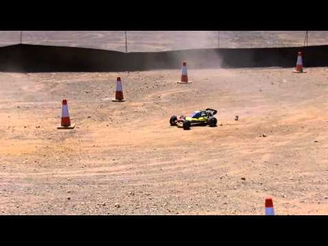 Club de radio control Lanzamigos de Lanzarote participando en Fuerteventura 1/6 tt (Clasificación)
