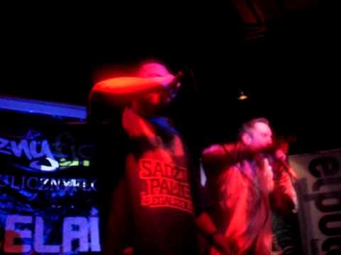 3czwarte sukcesu - Gdy zatrzyma się czas + Dj Hen @ Bunkier, Toruń 23.03.12 [Live]