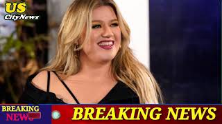 Kelly Clarkson Wore a Bold See Through Dress and &#39;The Voice&#39; Fans Are Speechless One area she also