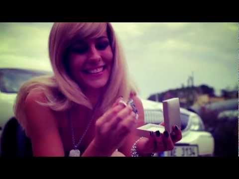 DIRTY BLONDES - GOLD DIGGER (official video)