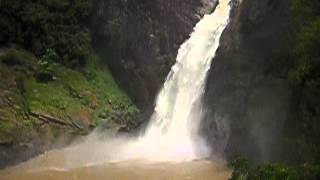 preview picture of video 'Dambulla Falls, Sri Lanka'