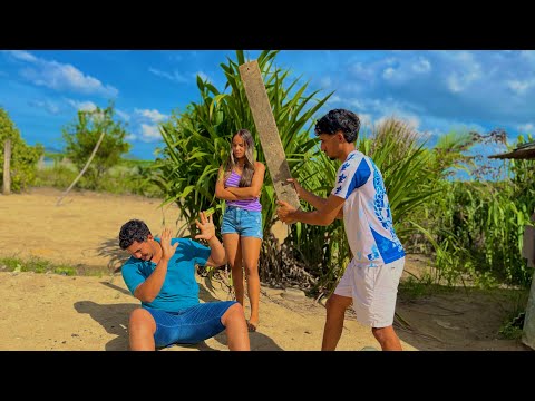 Man threatens woman...but didn't expect this reaction 😱