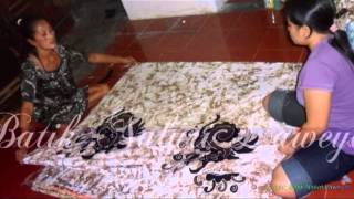 preview picture of video 'proses pembuatan batik tulis di batik naluri laweyan'