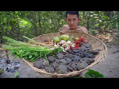 Tasty Food! Spicy Frogs Cooking in Forest Eating Delicious