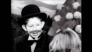 Crossing the Road (1951)