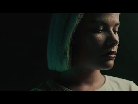 Dzsiiza X R.Z.R. - Játékszer (Official Music Video)