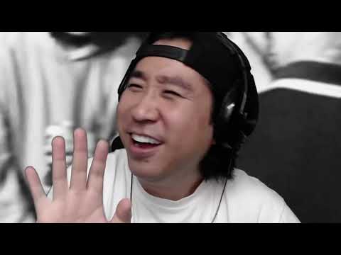 Coreano reacciona botella tras. Botella