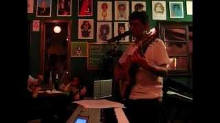 "Será que la canción llegó hasta el sol" por Joe Vega - Luis Alberto Spinetta