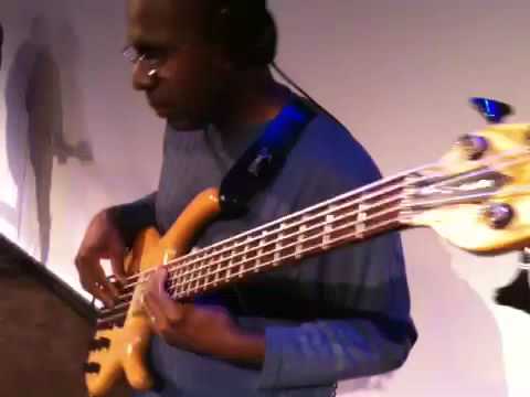 Funky Bass @ The Crossing
