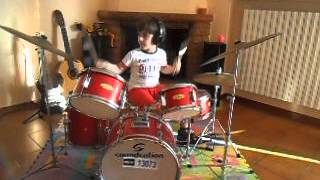 Alessandro 5 anni con Batteria. Green Day "21 Guns" base senza batteria