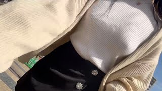 【ノーブラ散歩】難波の観光地で階段をノーブラで走ったら…