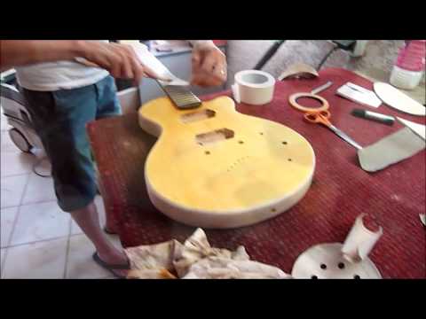 Stage de fabrication guitare à l'atelier PMC Guitares : Gabriel & Jean-Pascal