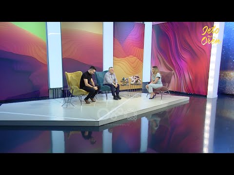 "Jam jam i mirë, s'jam s'jam i mirë" Gramos e Brihans Gjoni këndojnë serenata Korçare