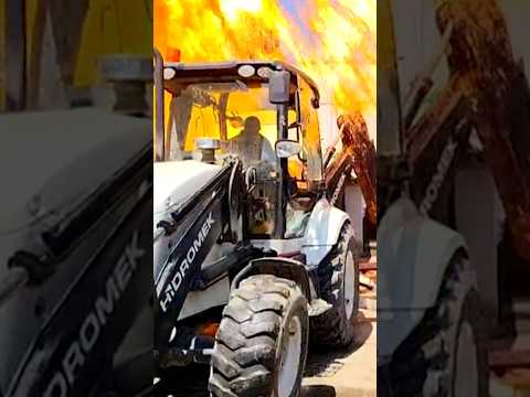 Huancayo: ataque con gasolina a trabajadores municipales en desalojo #shorts