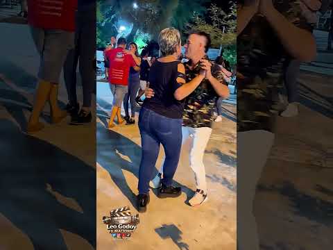 Bailarines del patio dominguero #hermosocampo #chaco #viral #destacar #youtubeshorts 