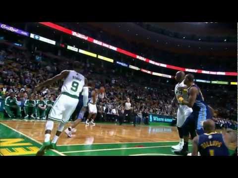 Rajon Rondo Has Eyes in the Back of His Head!