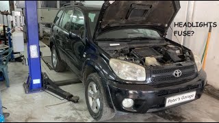 Toyota RAV4 Headlights fuse relay location replacement XA20