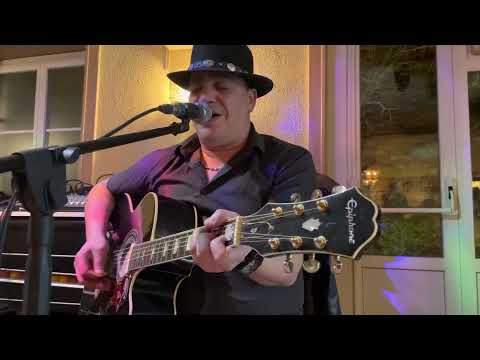 Crossroads - Calvin Russell cover by Will & Mo’Blues