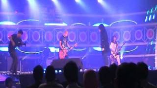 Download lagu KOTAK - BERAKSI live in korea mp3