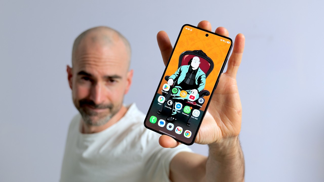 Samsung Galaxy S26 Review | Small Phone, Big Problems?