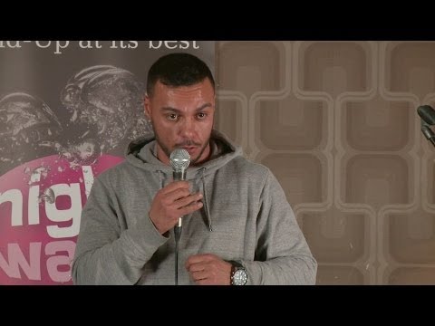 Osan Yaran im Fragenhagel: WhatsApp-Gruppenchats - NightWash live