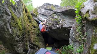 Video thumbnail of Problem A (Boulder 8, Sega lombarda), 7c. Val Masino