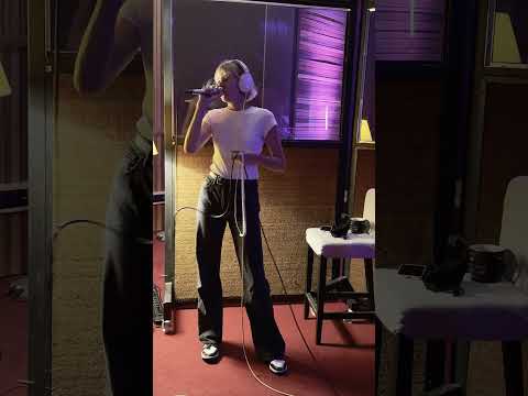 Studio session for Nightcall. We met in Brussels, had pasta for lunch and then fun in the studio.