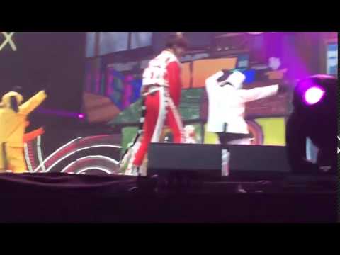 150927 SHINee Taemin dancing with his butt @SWC 4 in Bangkok