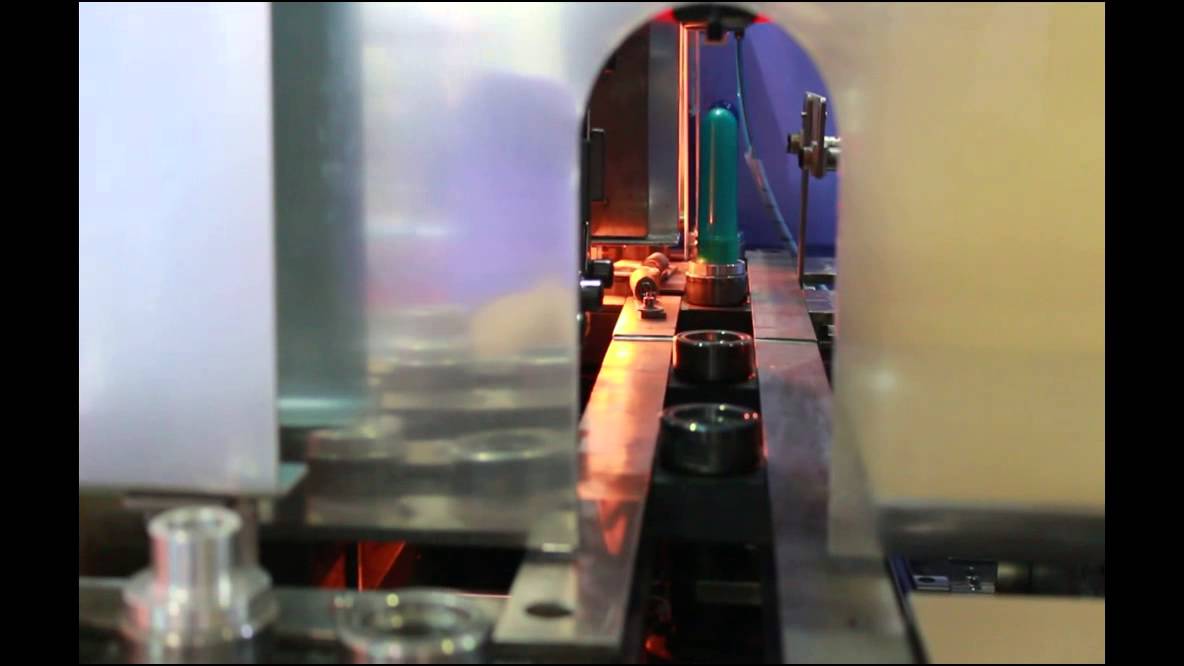 Wei Li Plastics - Chinaplas 2015 MP Medium-II Demo Machine Video