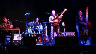 Ward Hayden & The Outliers perform "All The Way Up to Heaven" The Sinclair 14th Jan 2017