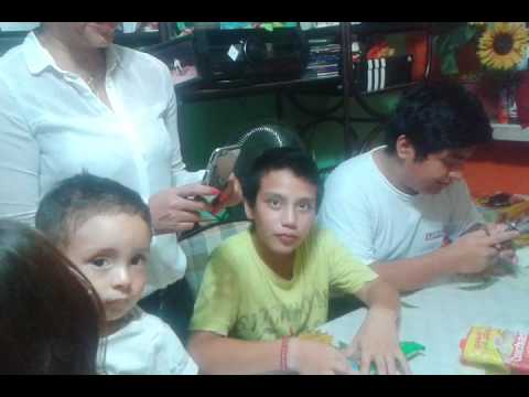 Yandi - Pastel de su cumple No  6