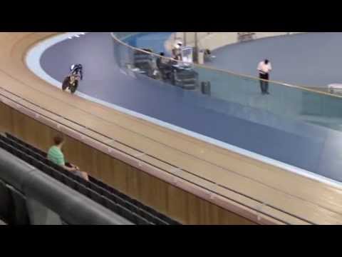 John paul flying 200m - 10.18