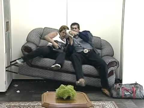 Câmera Escondida: Sofá Que Levanta