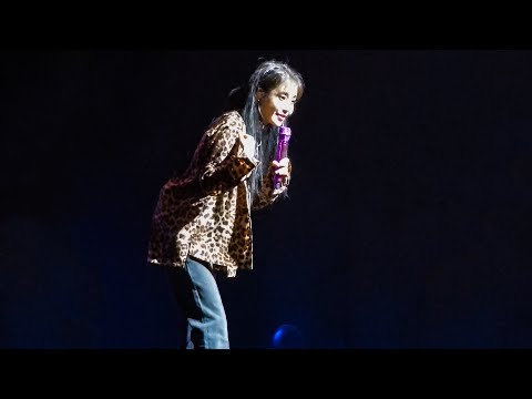 191207 Talk #3 (IU mentions Singapore food / a family in the audience) - IU Love Poem in Singapore