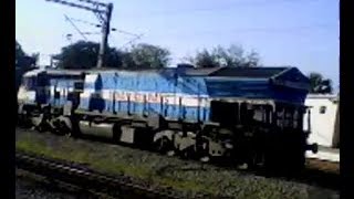 preview picture of video 'WDP4 20030 Narayanadri Express Burns Ghatkesar.'