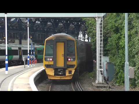 Trains at Brighton Railway Station - Sunday 7th May 2017