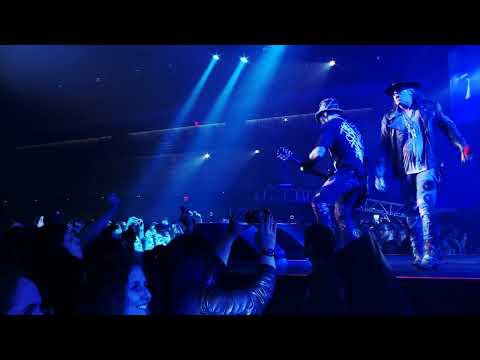 Video thumbnail for Estranged (Live, 2012)