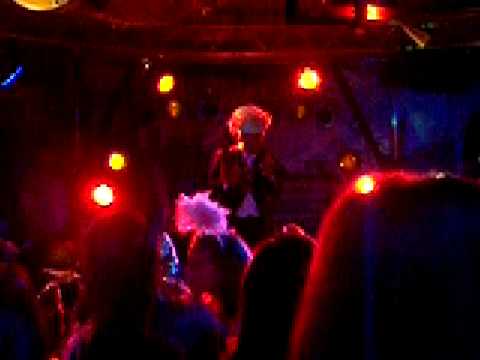 'Super sjoene daag' live gezongen door prins Patrick