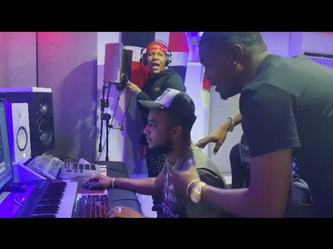 El Mega Le Dice MMG AL Chima Por Interrumpir La Sesión😅 Damariscrs Grabando Para El Album De LeoRD