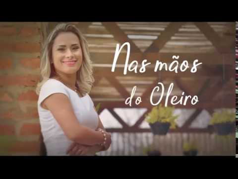 Hellen Lourenço - Nas Mãos do Oleiro Lyric Vídeo